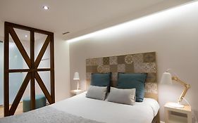 Casa Do Castelo 2- Work Or Relax In The Historic Heart Of Lisbon!